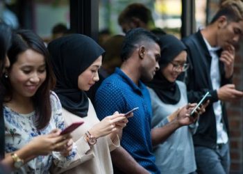 How to Find the Best Mobile Phone Bucket on Prepaid and Postpaid