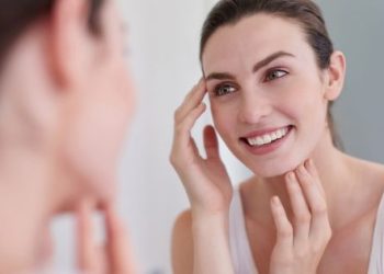 8 Ways to Maintain a Youthful Appearance